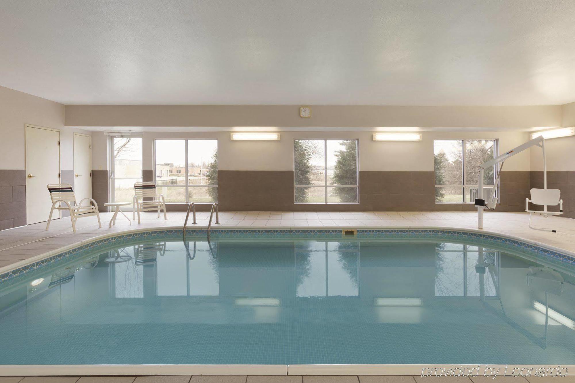Country Inn & Suites By Radisson, Rochester, Mn מראה חיצוני תמונה